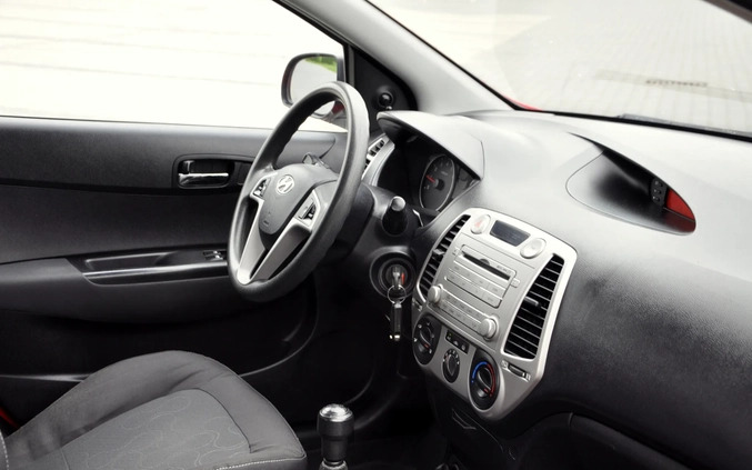Hyundai i20 cena 15900 przebieg: 220000, rok produkcji 2011 z Ryglice małe 781